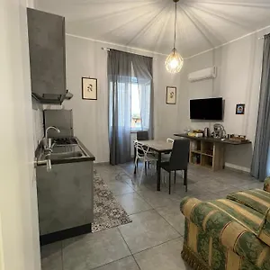 https://casa-vacanza-napoli-centro-d10s-quartieri-spagnoli.hotels-amalfi.com