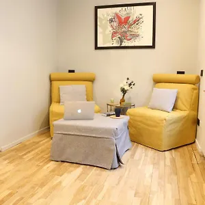 https://romantico-attico-con-terrazzo-in-centro.italymilanhotels.net